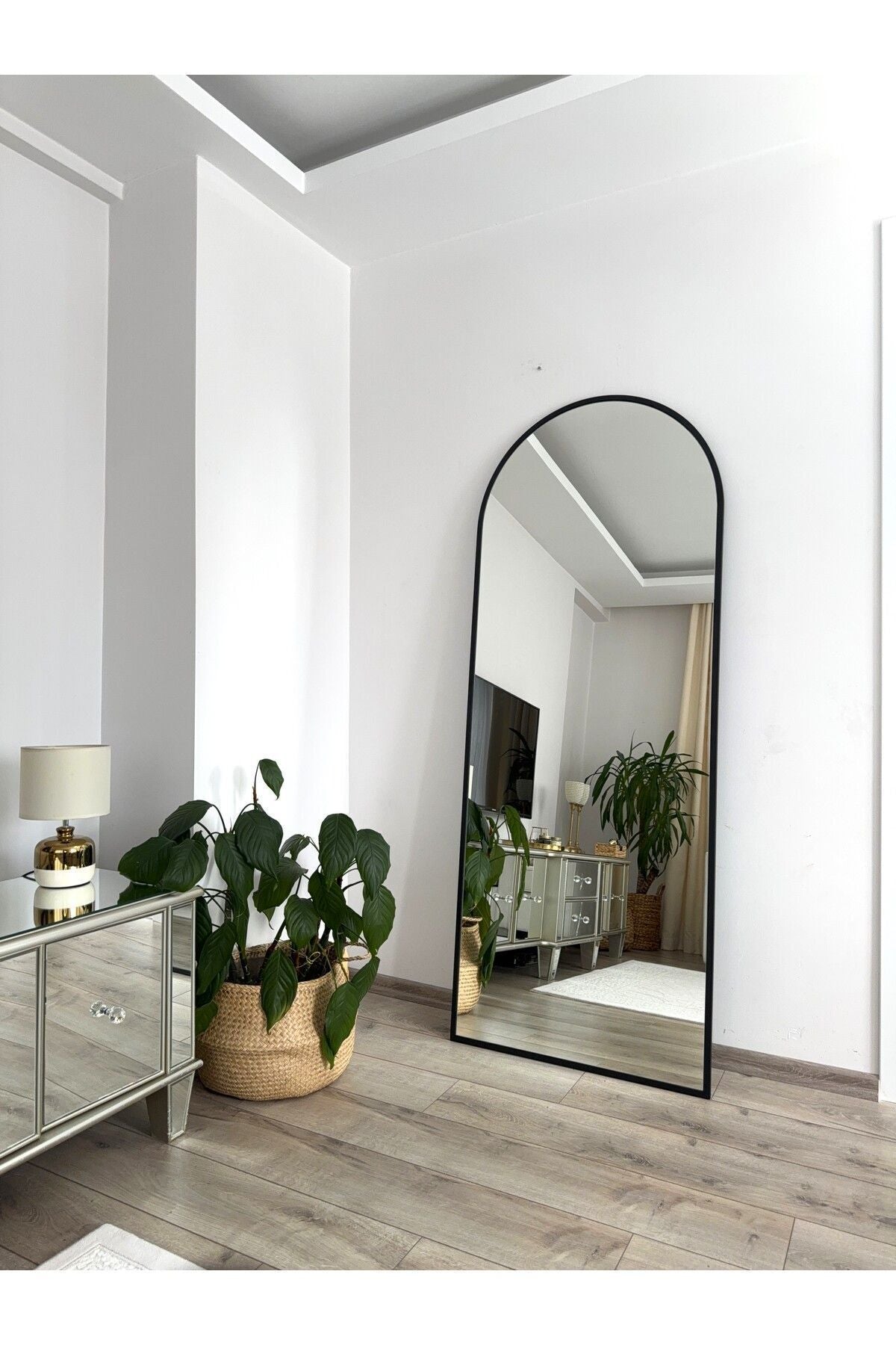 Siyah Metal Çerçeveli 180x70 Ayaklı Boy Aynası